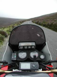 Garmin GPS II+ an meiner Africa Twin